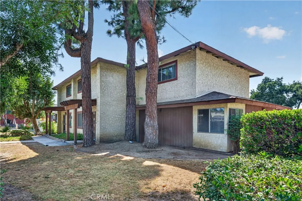 2465 D STREET La Verne, CA 91750