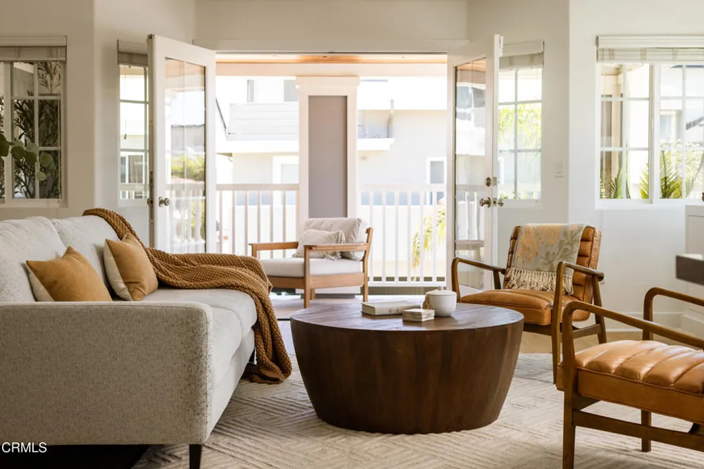 1111 Dover Lane Ventura, CA 93001