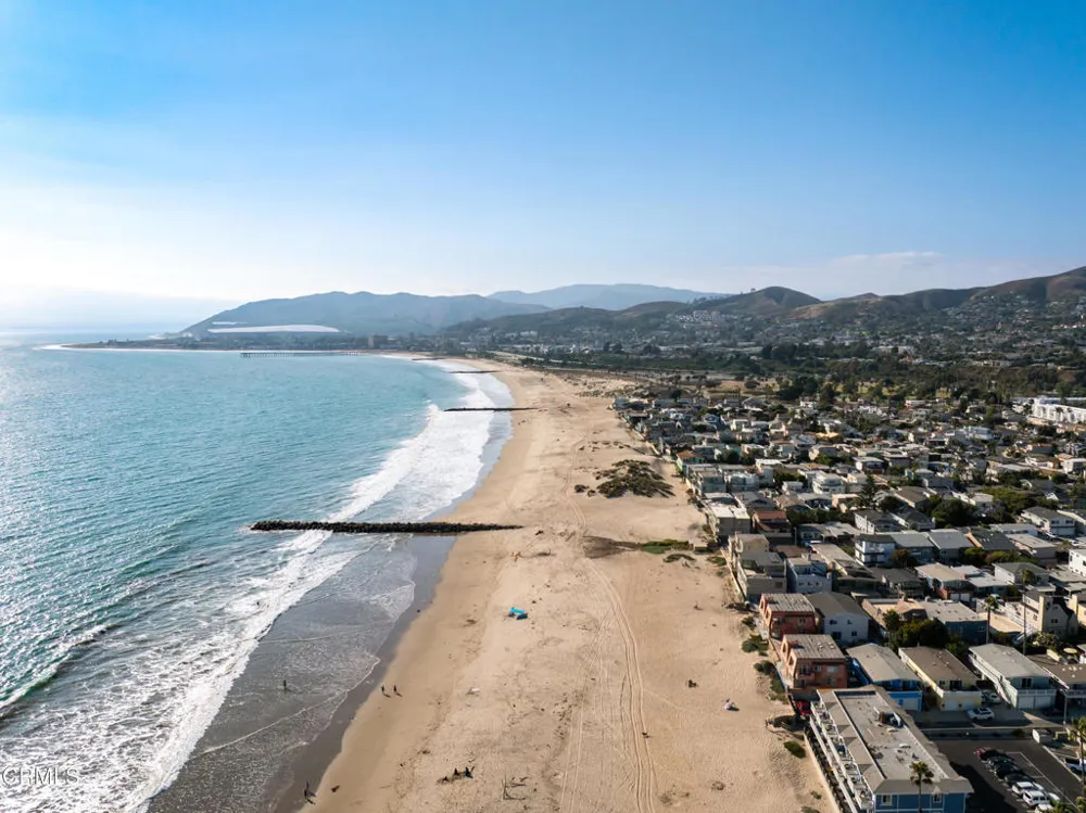 1111 Dover Lane Ventura, CA 93001