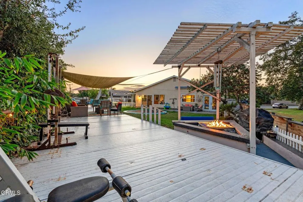 6994 Swan Street Ventura, CA 93003