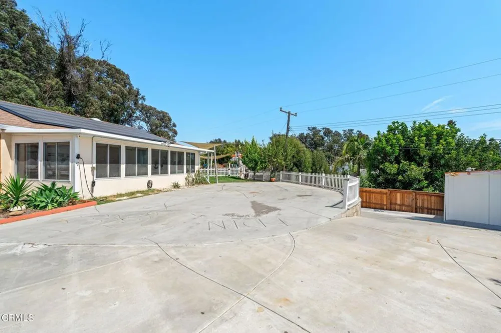 6994 Swan Street Ventura, CA 93003