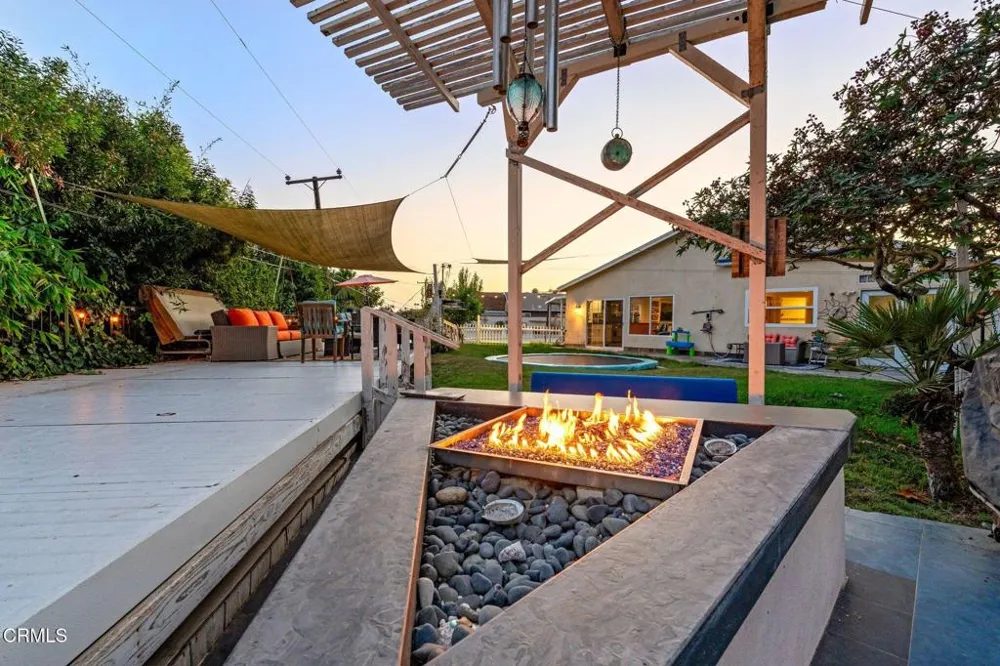6994 Swan Street Ventura, CA 93003