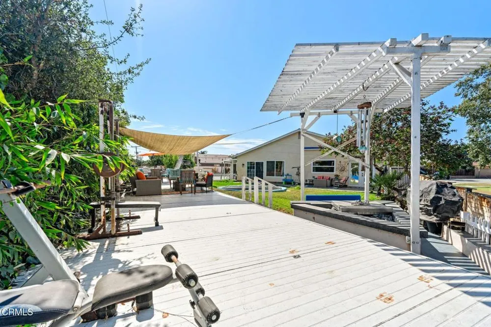 6994 Swan Street Ventura, CA 93003