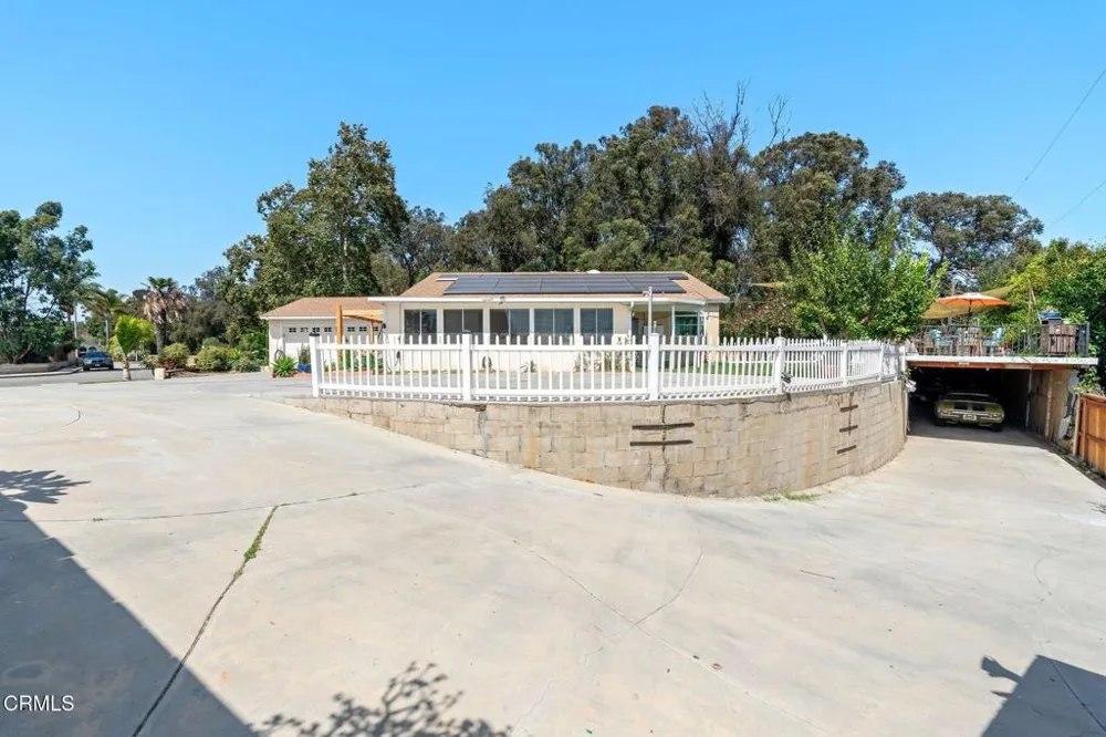 6994 Swan Street Ventura, CA 93003