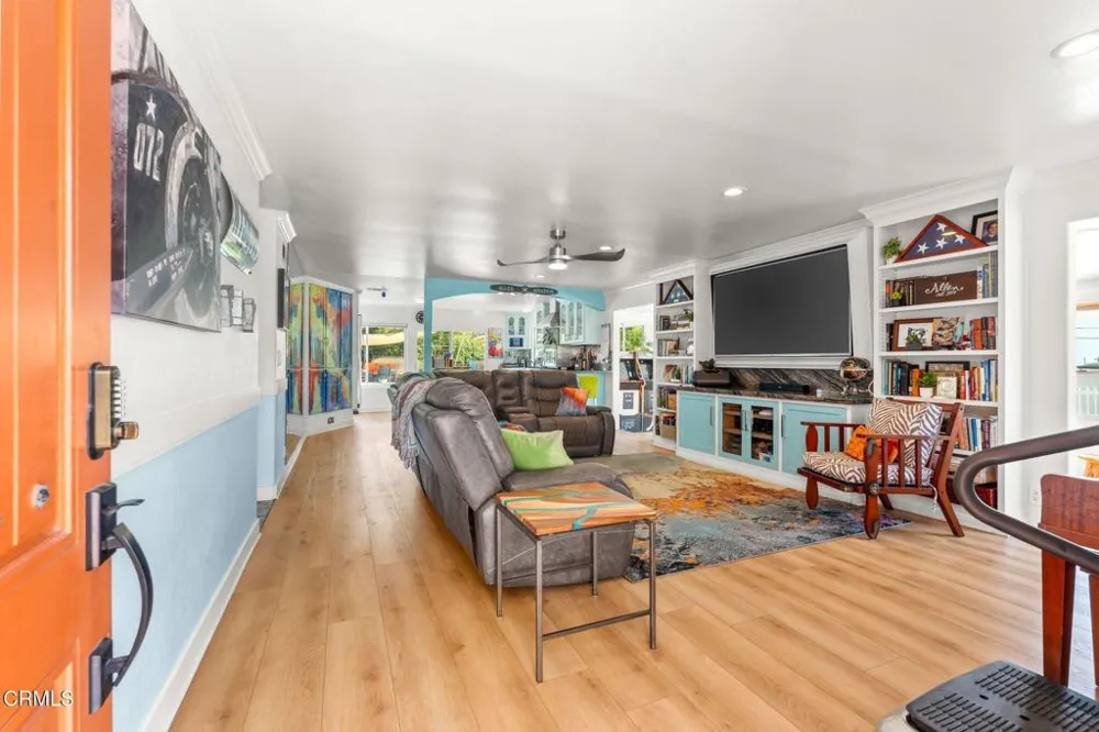6994 Swan Street Ventura, CA 93003