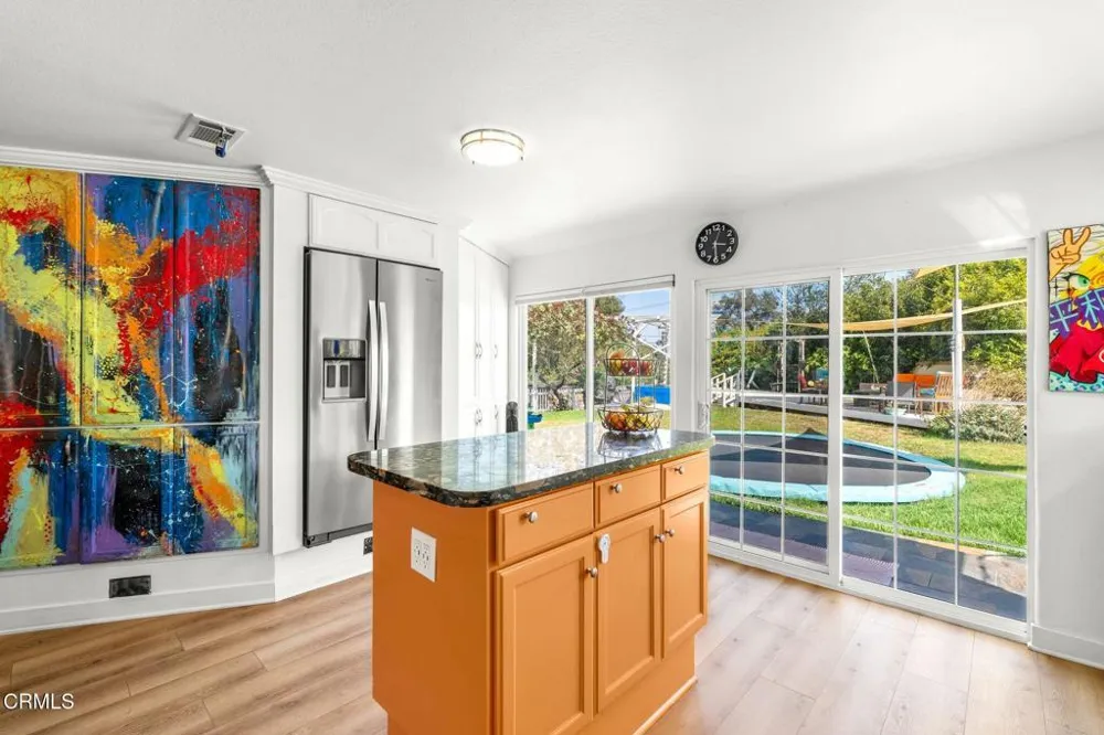 6994 Swan Street Ventura, CA 93003