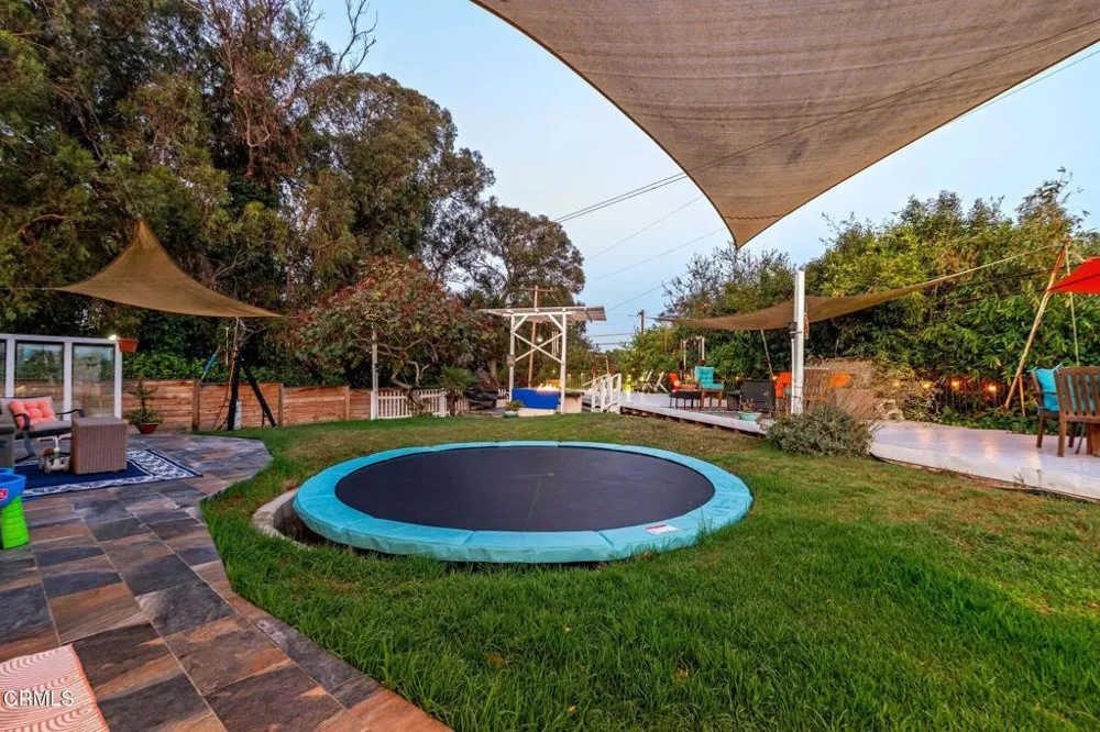 6994 Swan Street Ventura, CA 93003
