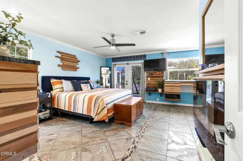 6994 Swan Street Ventura, CA 93003