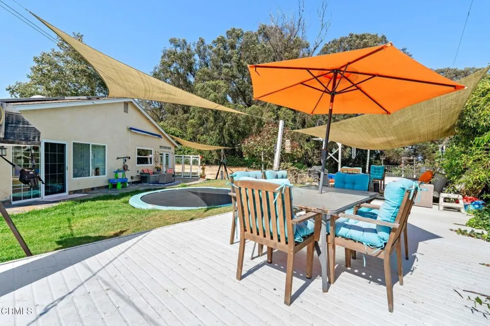 6994 Swan Street Ventura, CA 93003
