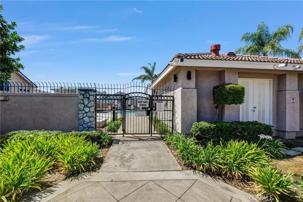 2443 Haven Ridge Pomona, CA 91767