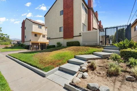 4336 Walnut #E