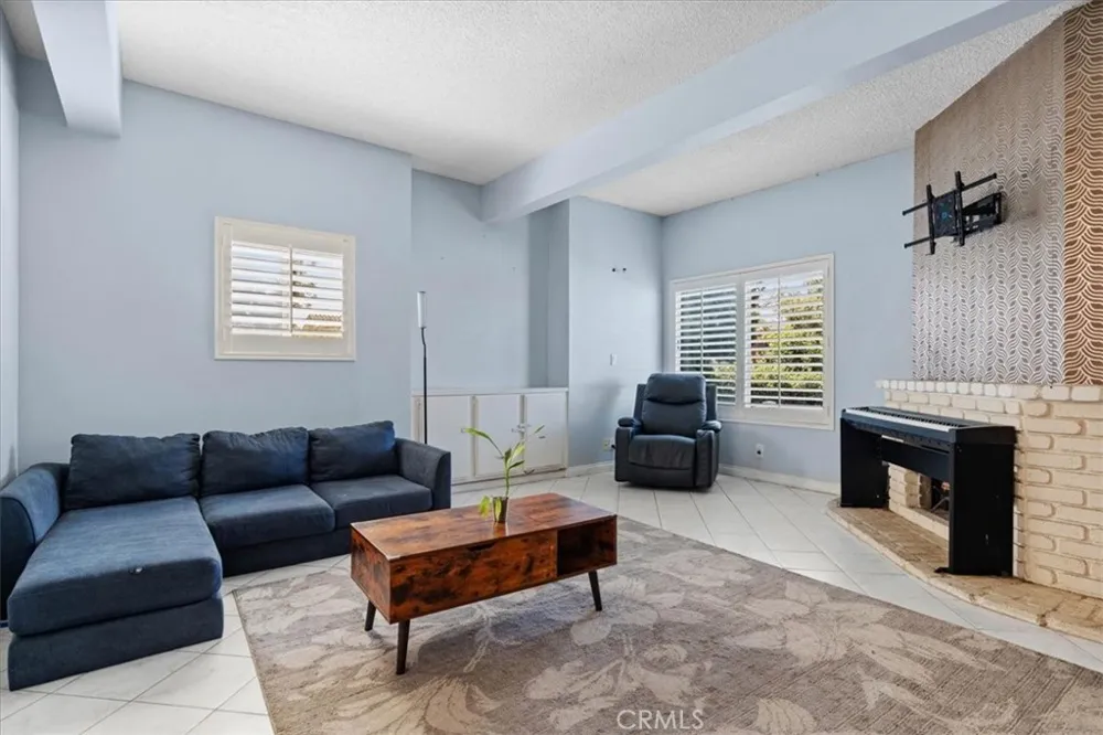 4336 Walnut #E Baldwin Park, CA 91706