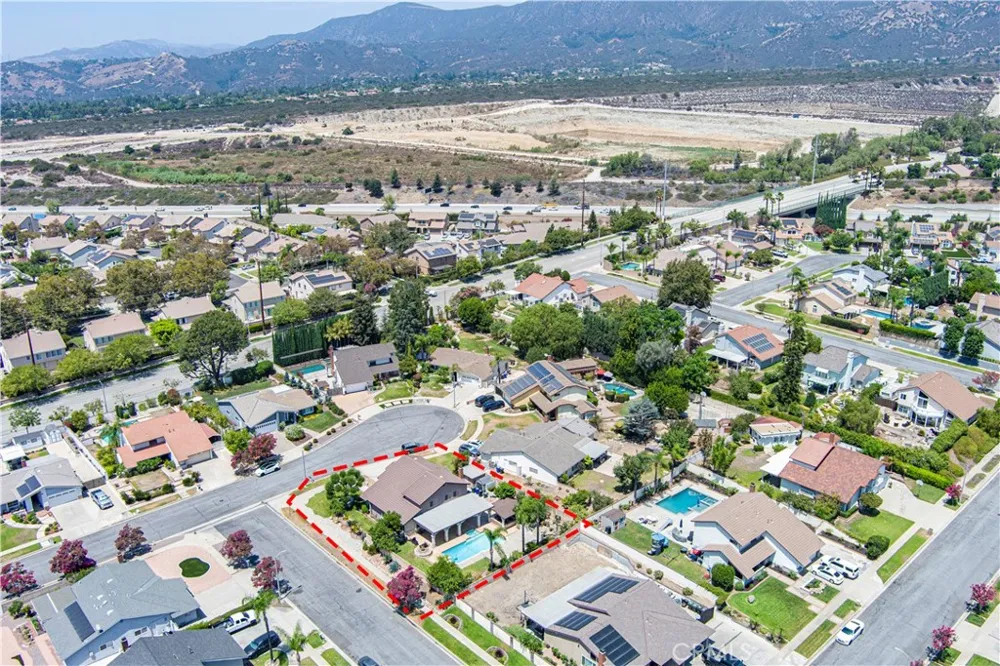 1830 Vail Way Upland, CA 91784