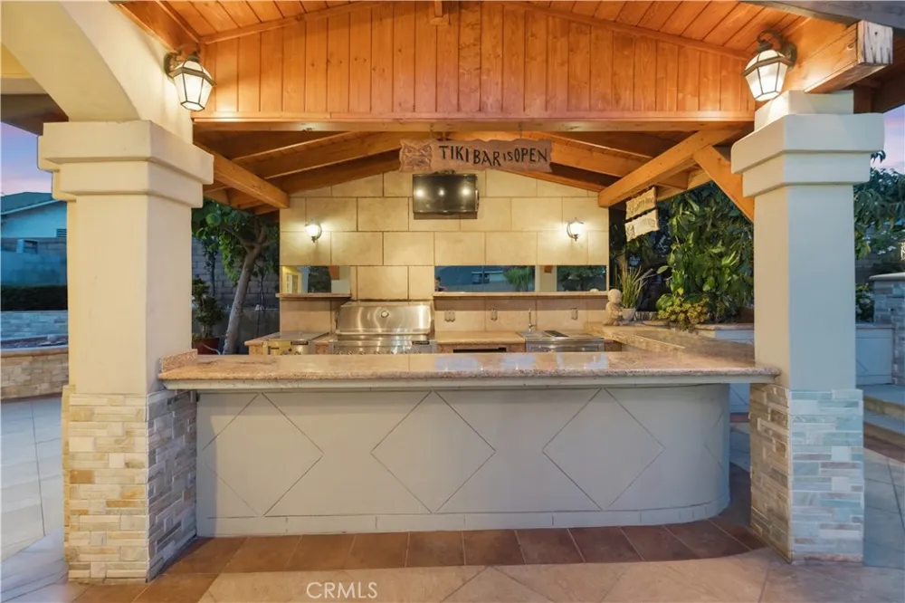 1830 Vail Way Upland, CA 91784