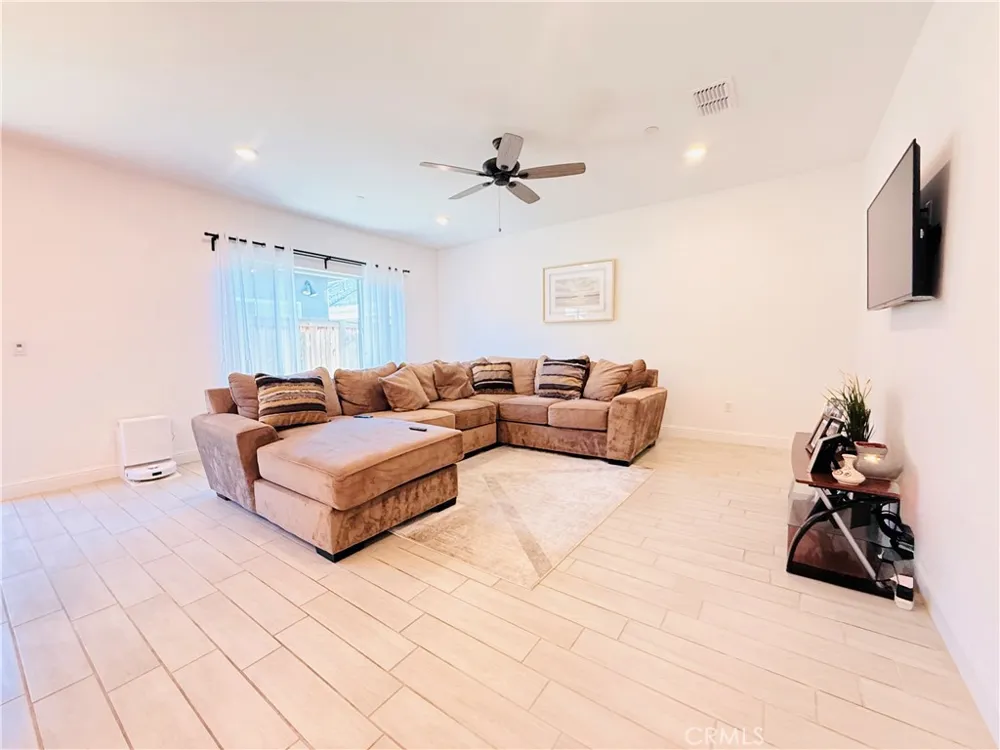 9705 Cotton Creek Shafter, CA 93263