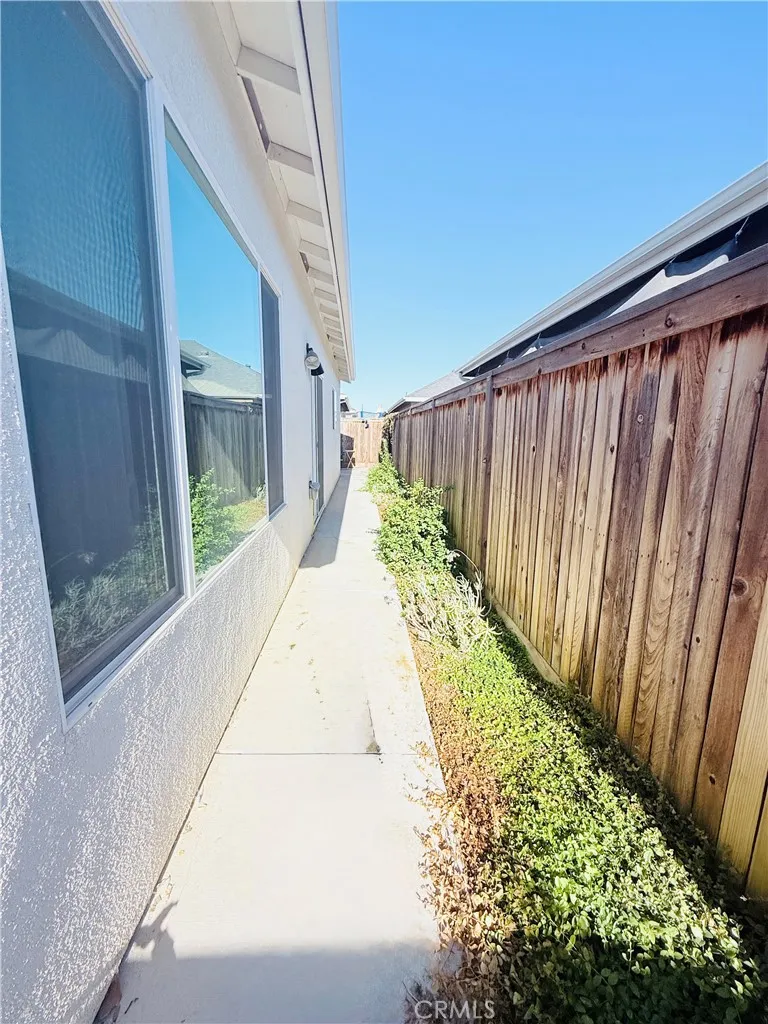 9705 Cotton Creek Shafter, CA 93263