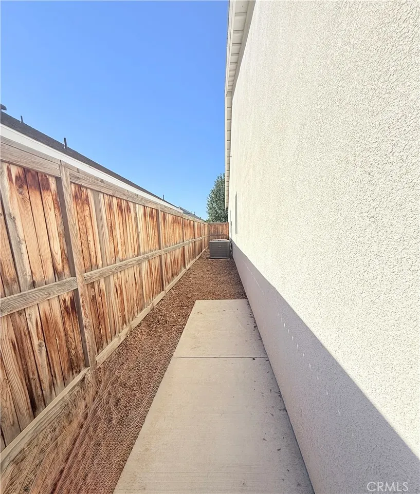 9705 Cotton Creek Shafter, CA 93263