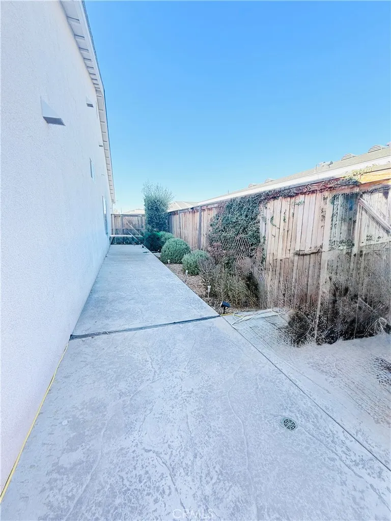 9705 Cotton Creek Shafter, CA 93263