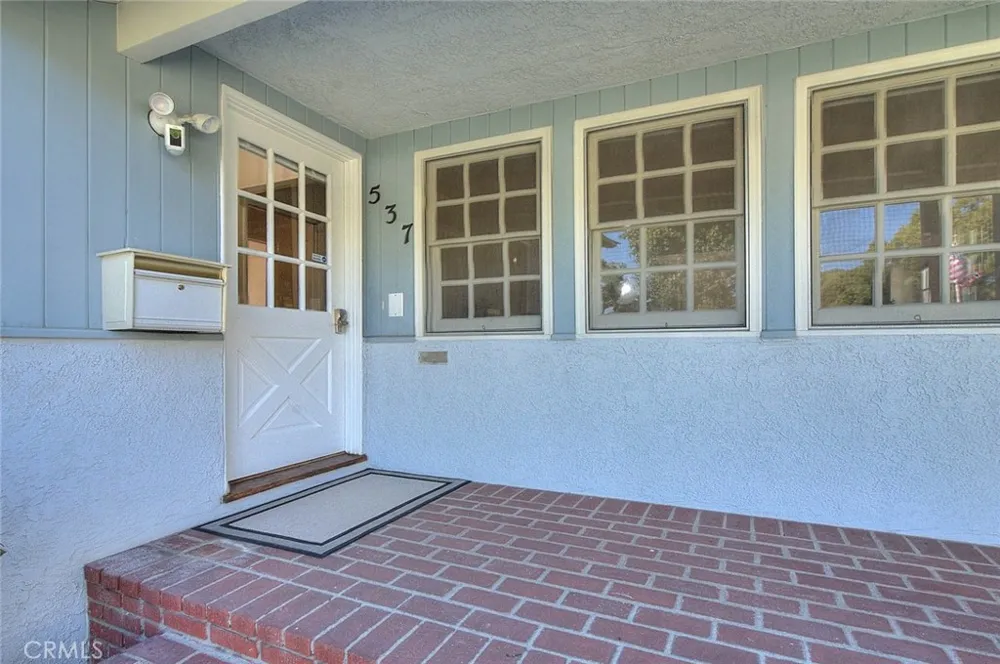 537 Jamestown Burbank, CA 91504