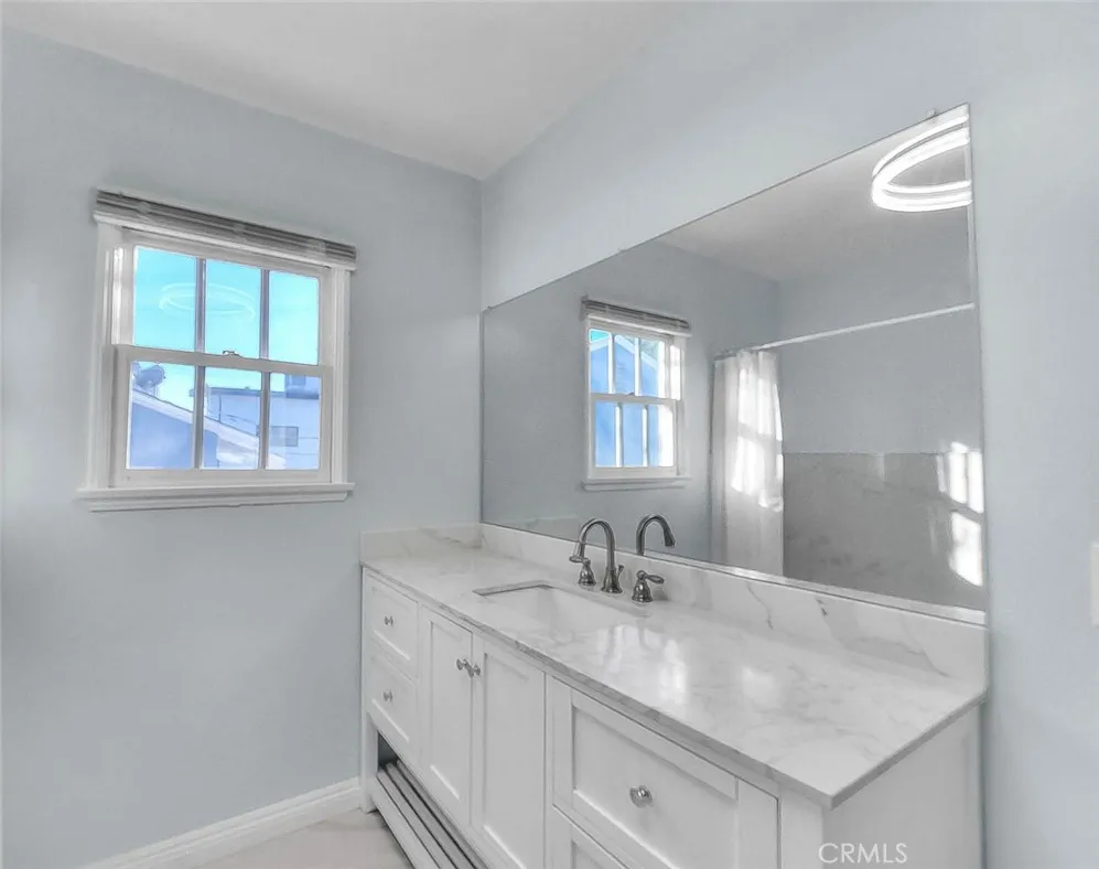 537 Jamestown Burbank, CA 91504