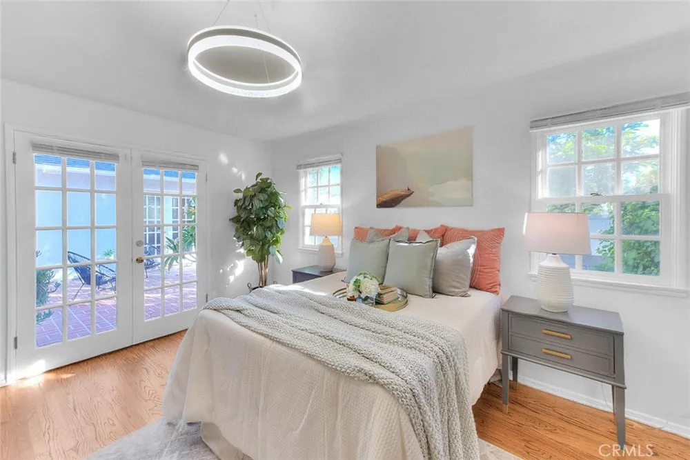 537 Jamestown Burbank, CA 91504