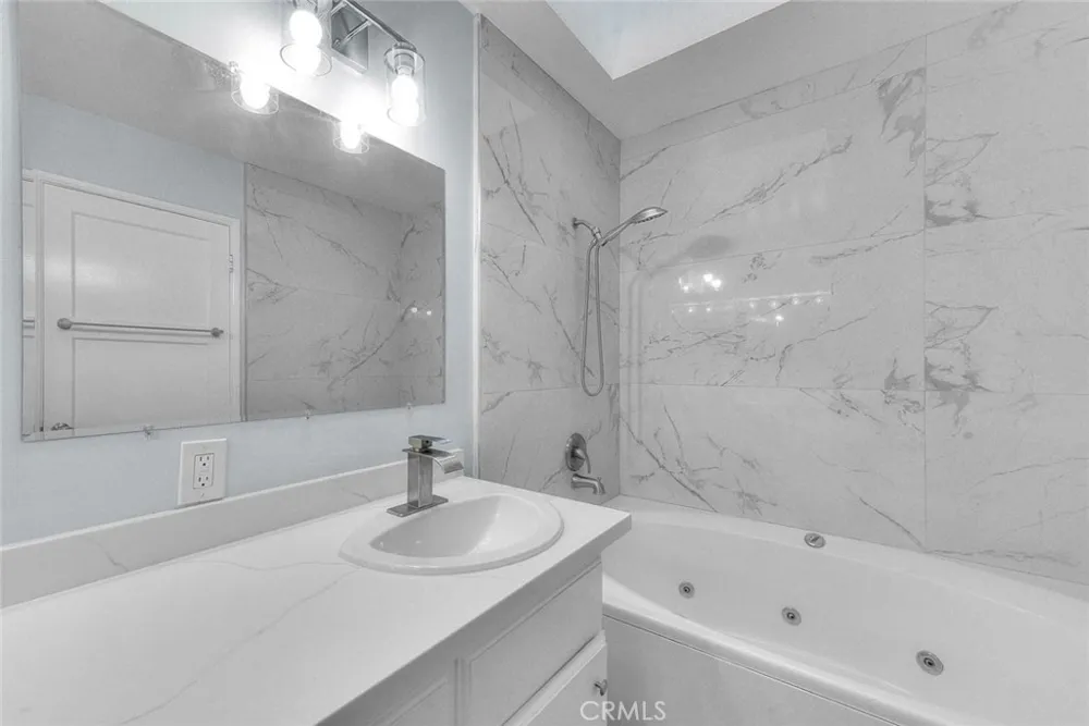 537 Jamestown Burbank, CA 91504