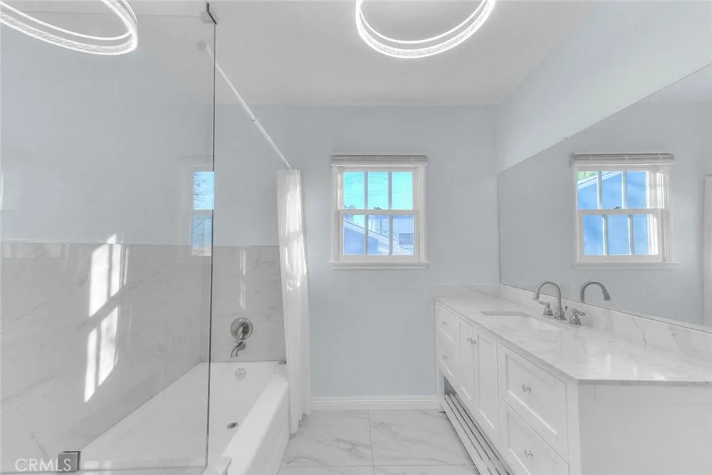 537 Jamestown Burbank, CA 91504