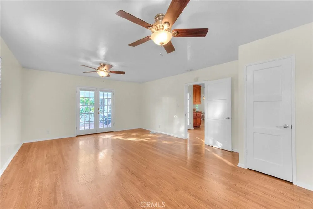 537 Jamestown Burbank, CA 91504