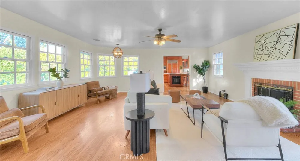 537 Jamestown Burbank, CA 91504