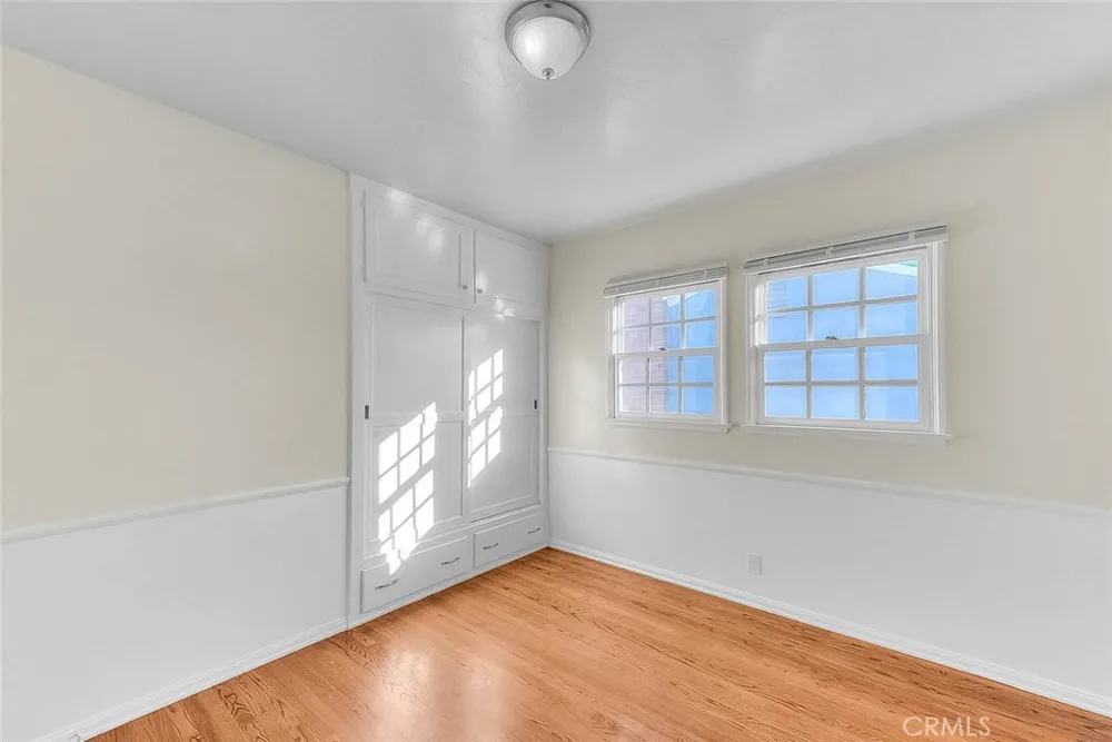 537 Jamestown Burbank, CA 91504