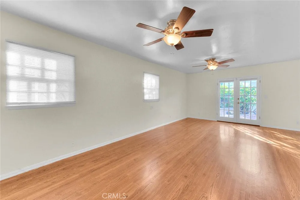537 Jamestown Burbank, CA 91504
