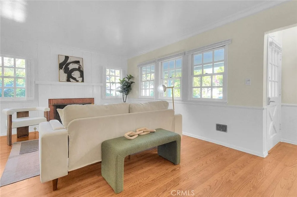 537 Jamestown Burbank, CA 91504