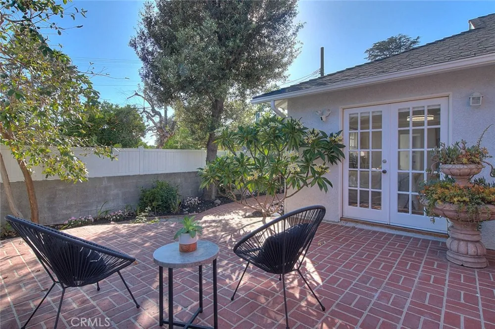 537 Jamestown Burbank, CA 91504
