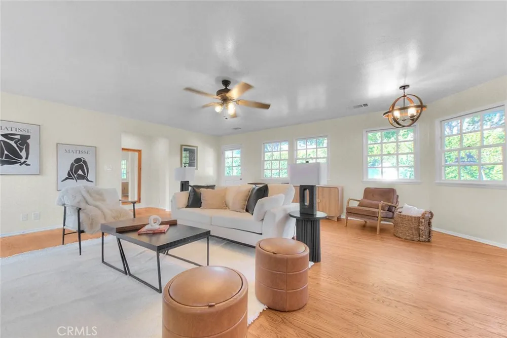 537 Jamestown Burbank, CA 91504