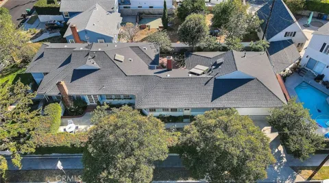 537 Jamestown