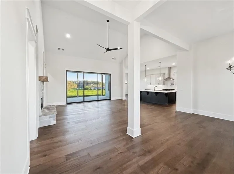 303 Eminence peak Rydal, GA 30171