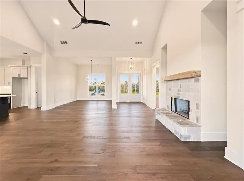 303 Eminence peak Rydal, GA 30171