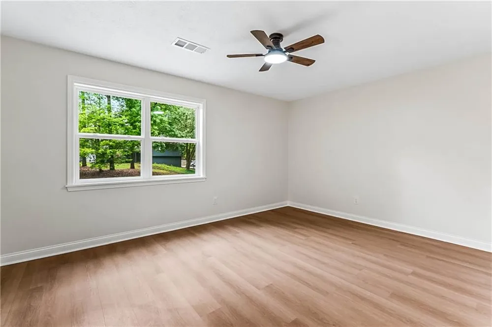 204 Groveland Drive Peachtree City, GA 30269