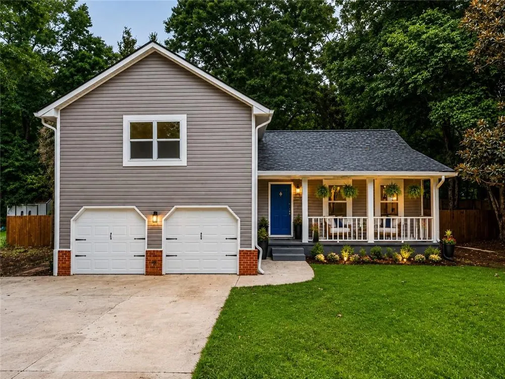 204 Groveland Drive Peachtree City, GA 30269