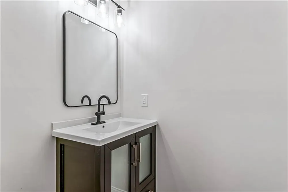 204 Groveland Drive Peachtree City, GA 30269