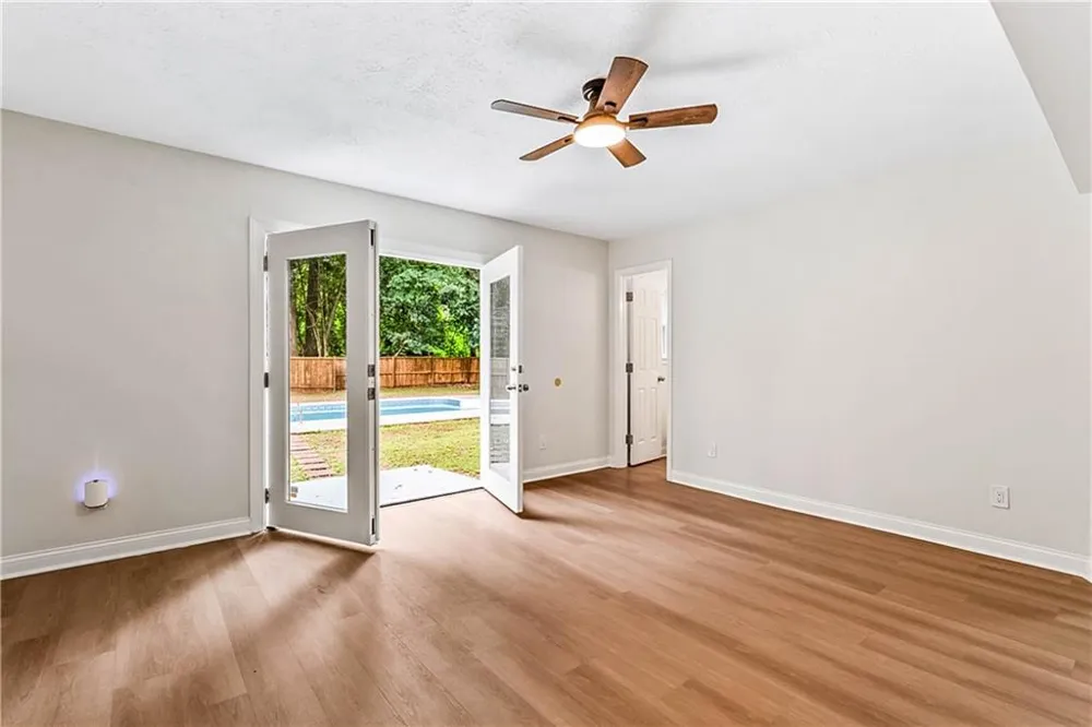 204 Groveland Drive Peachtree City, GA 30269