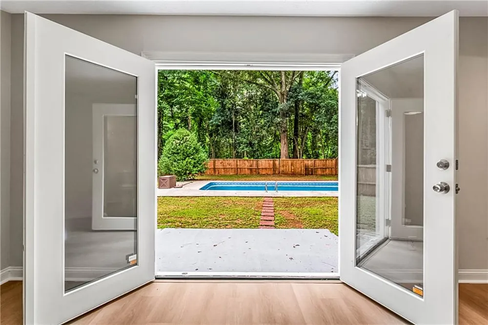 204 Groveland Drive Peachtree City, GA 30269
