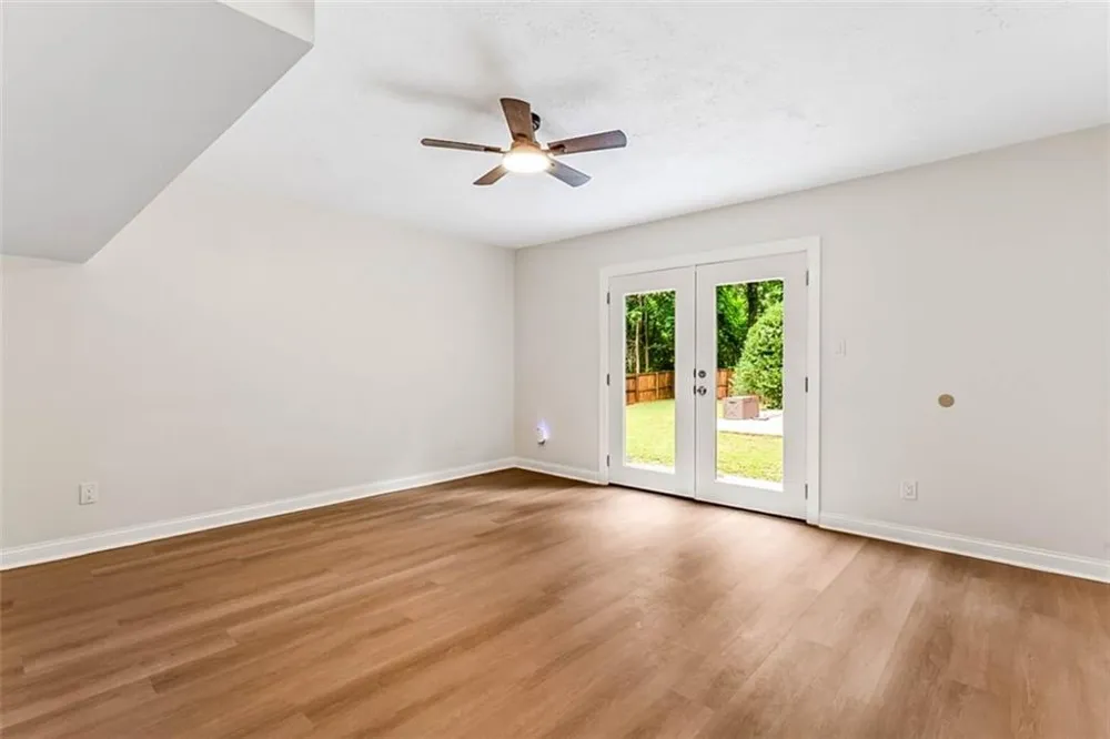 204 Groveland Drive Peachtree City, GA 30269