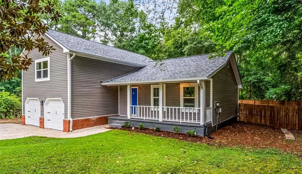204 Groveland Drive Peachtree City, GA 30269