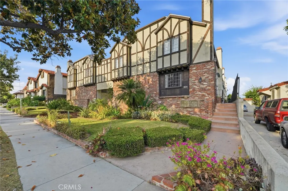 824 S Stoneman Avenue #16 Alhambra, CA 91801