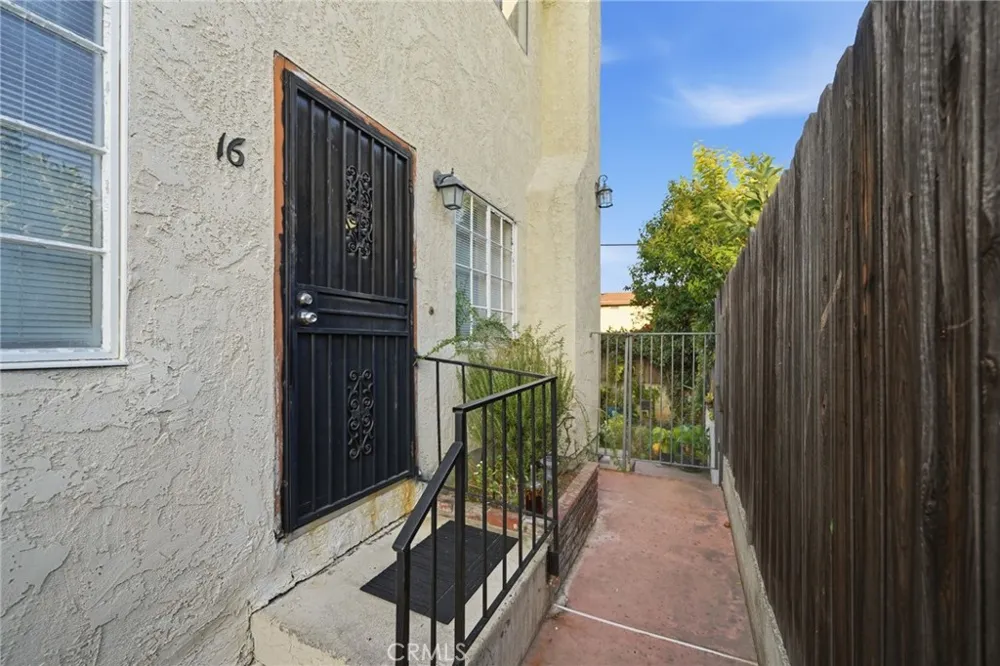 824 S Stoneman Avenue #16 Alhambra, CA 91801