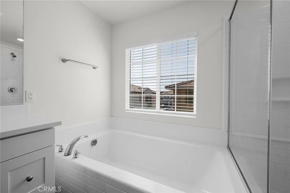 5200 Blueberry Fontana, CA 92336