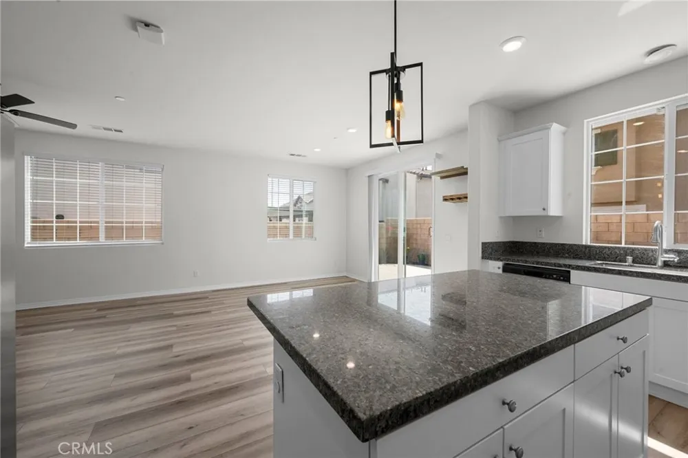 5200 Blueberry Fontana, CA 92336