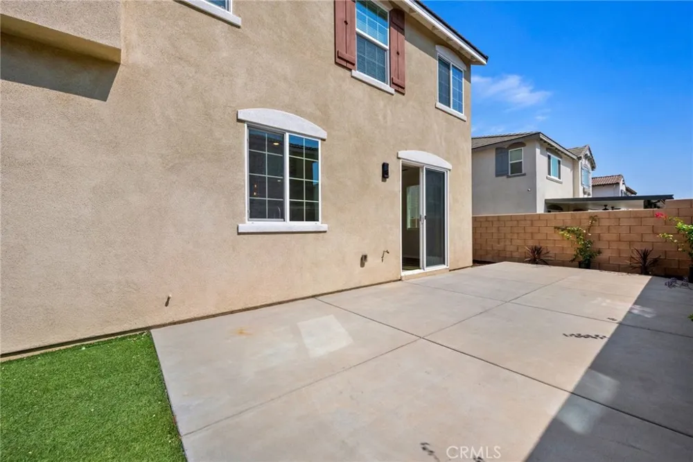 5200 Blueberry Fontana, CA 92336