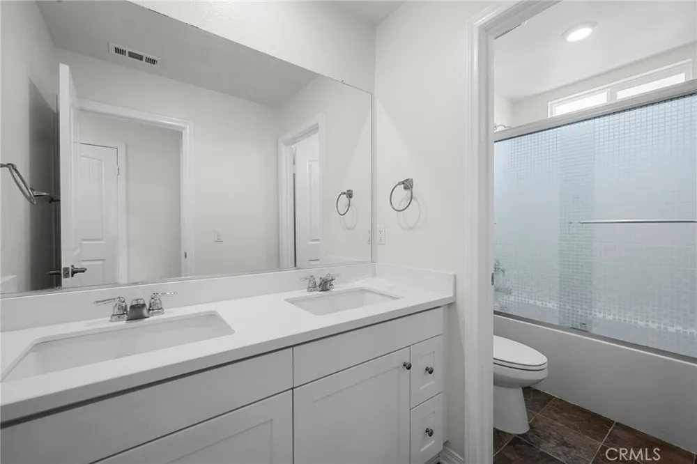 5200 Blueberry Fontana, CA 92336